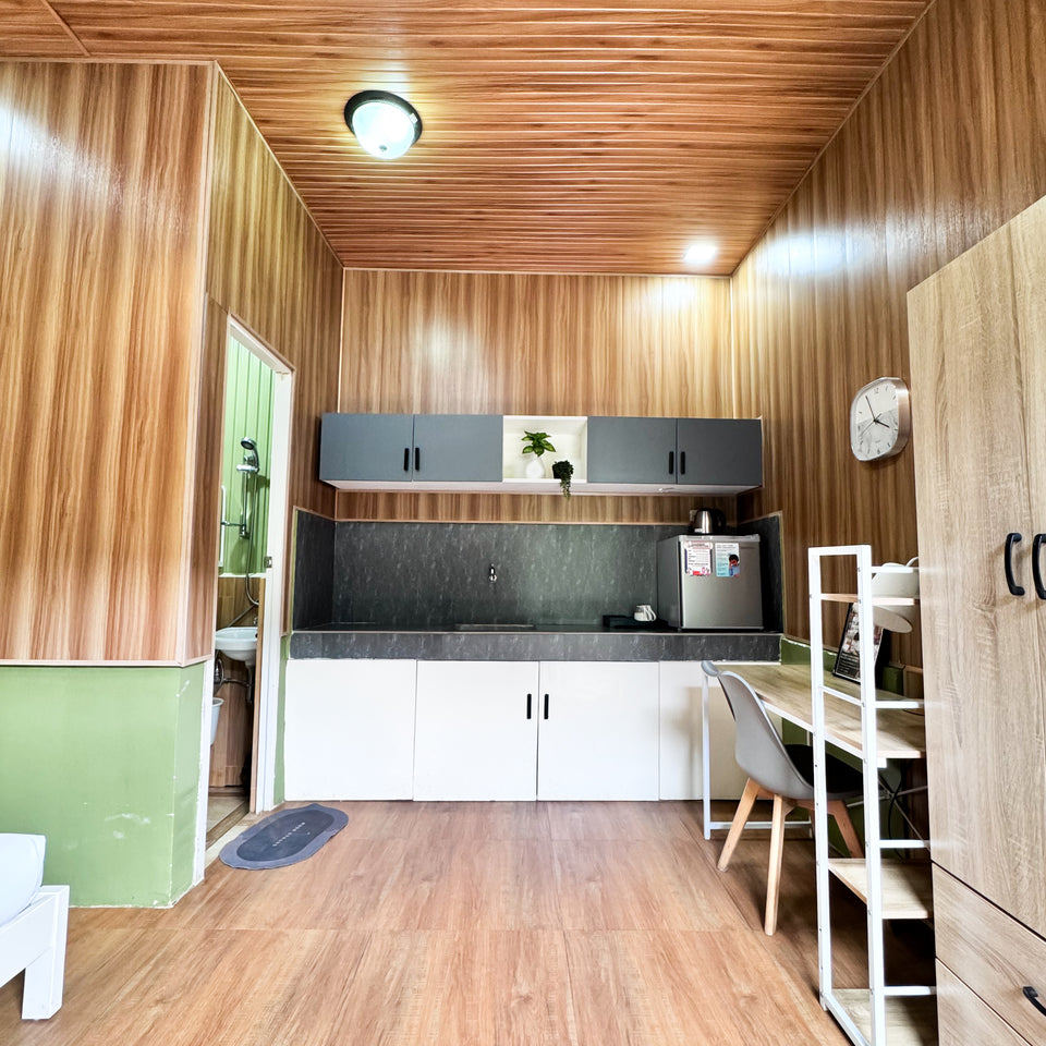 STUDIO ROOM DOUBLE SIZED BED