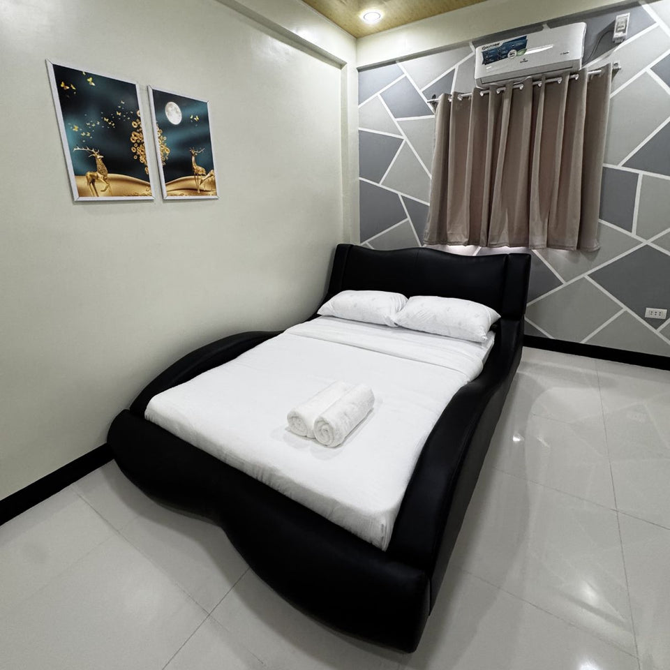 House (2 Story - 4 Bedrooms)