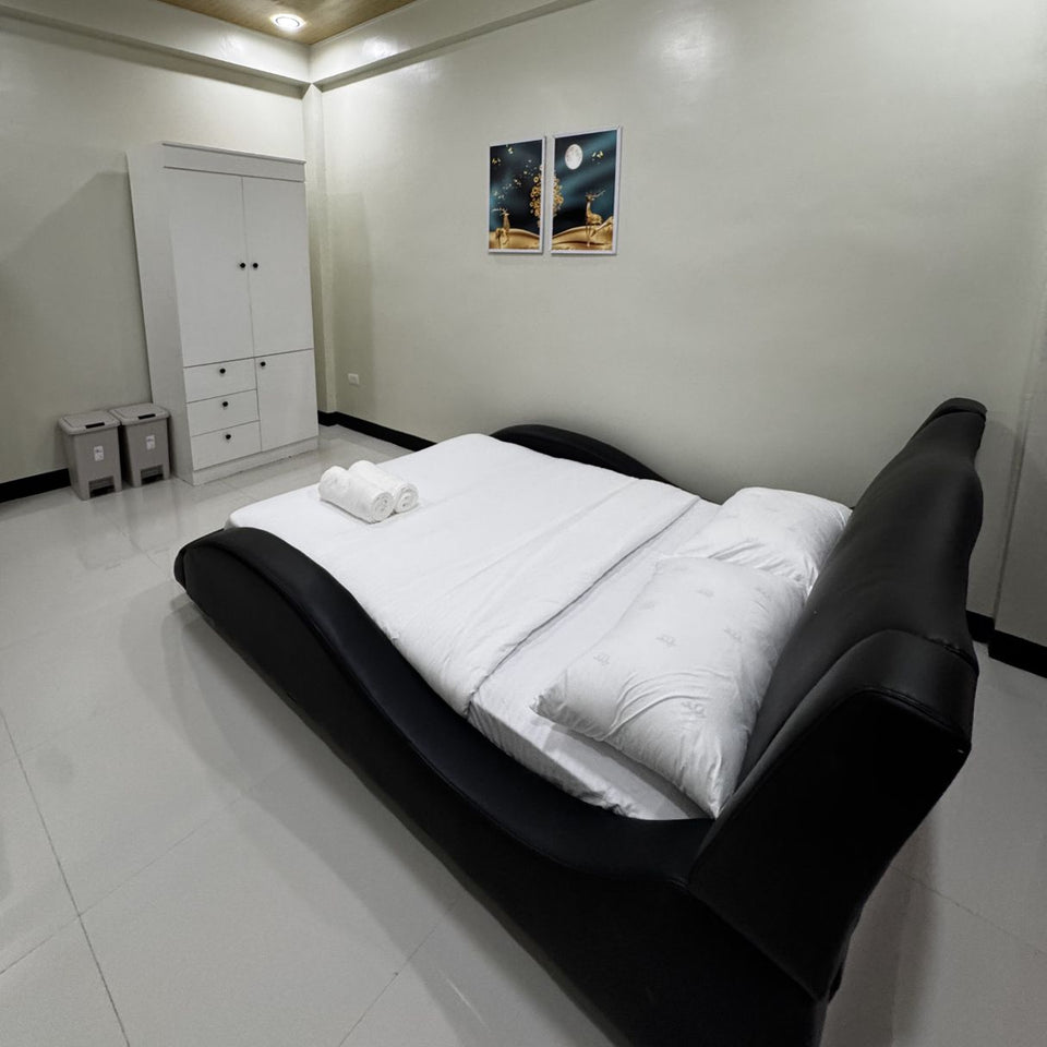 House (2 Story - 4 Bedrooms)